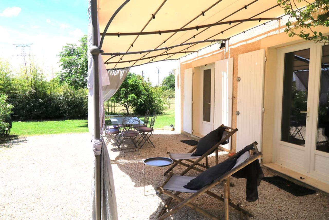 Maison D'Hotes "Les Ecuries Du Mas" Lamanon Exterior foto